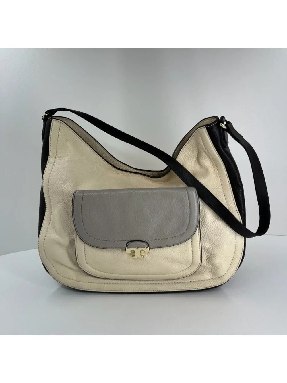 Tory Burch Sammy Hobo Shoulder Bag Womens Pebbled Leather Cream Black Colorblock